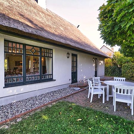 Reetdachhaus Mit Grossem Garten Und Kamin Марлоу Экстерьер фото
